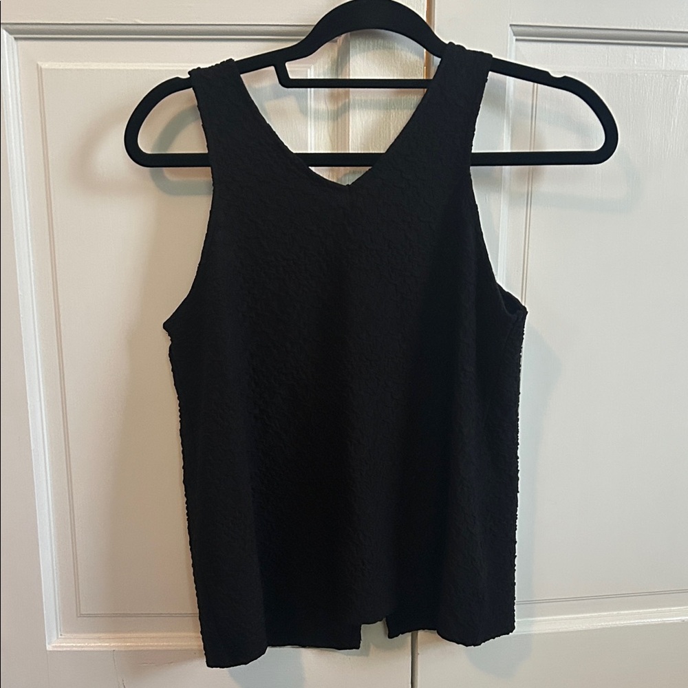 Deletta Black Textured V-Neck Tank